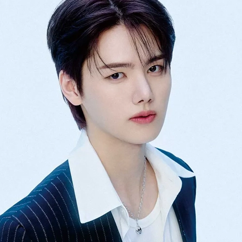 CRAVITY 강민희 조이댄스 순천점 출신 2020년 데뷔