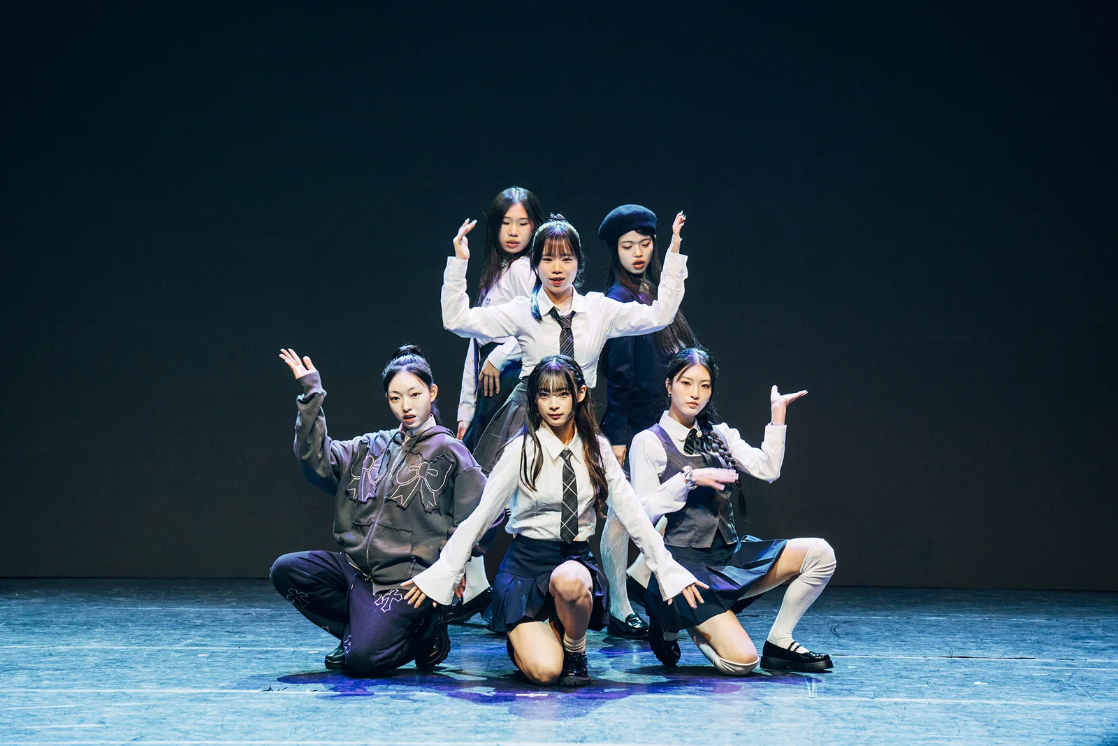 2025 조이댄스 오디션 콘서트 · 6인 걸그룹 팀의 엔딩 포즈 · 예림당아트홀